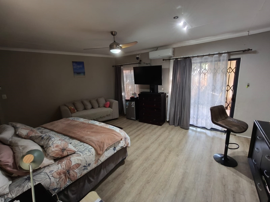 3 Bedroom Property for Sale in Safari Gardens North West